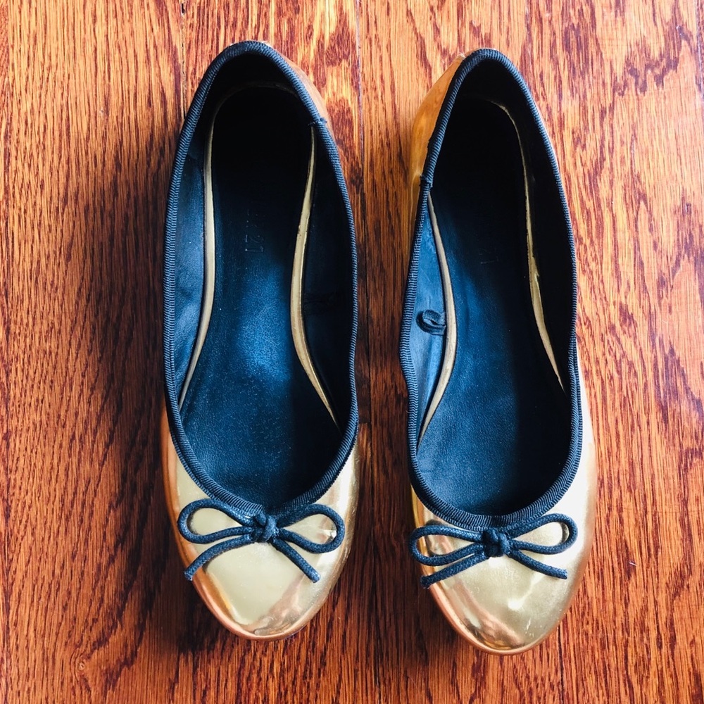 💎SALE: 3 for $20, 5 for $25!!! Gold shiny flats